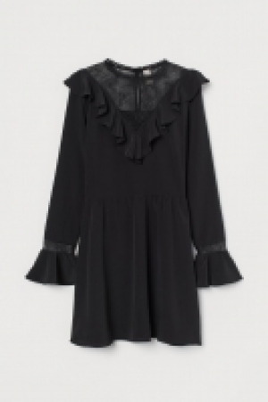 Kleid mit Spitze 8.99&nbsp;&euro;