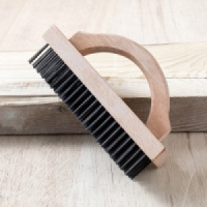 D-Griff Drahtbürste 3.99 €