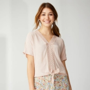 Damen-Bluse mit Zierknoten 3.99 €