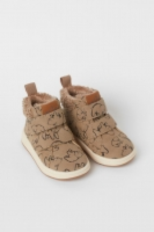 Sneaker mit Warmfutter 10.99 €