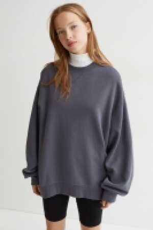 Oversized Sweatshirt 13.99 €