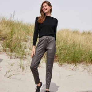 Damen-Joggpants in Leder-Optik 27.99 €