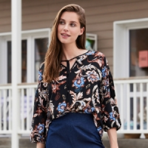 Damen-Bluse mit schicken Kordeln 6.99 €