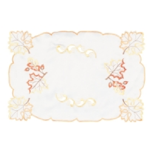 Deckchen mit Stickerei, ca. 29x43cm 1.39 €