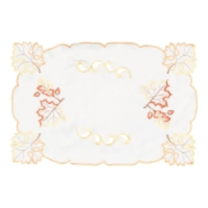 Deckchen mit Stickerei, ca. 29x43cm 23.39 €